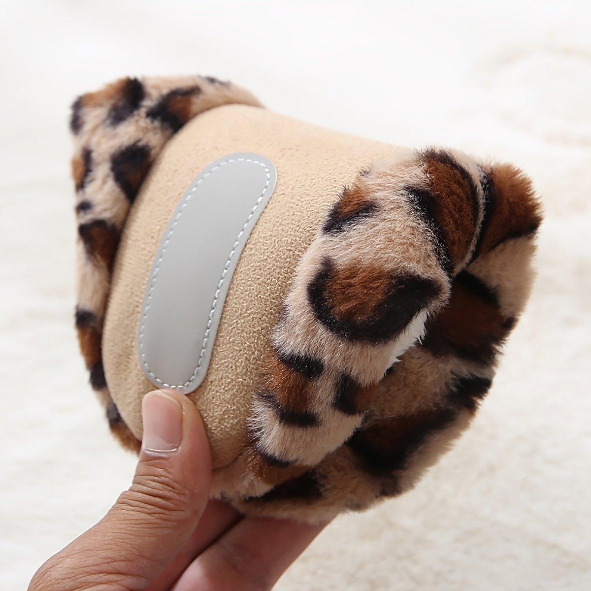 Women's Fluffy Home Slippers, Soft & Comfortable Leopard Pattern Indoor Slides - Image 10
