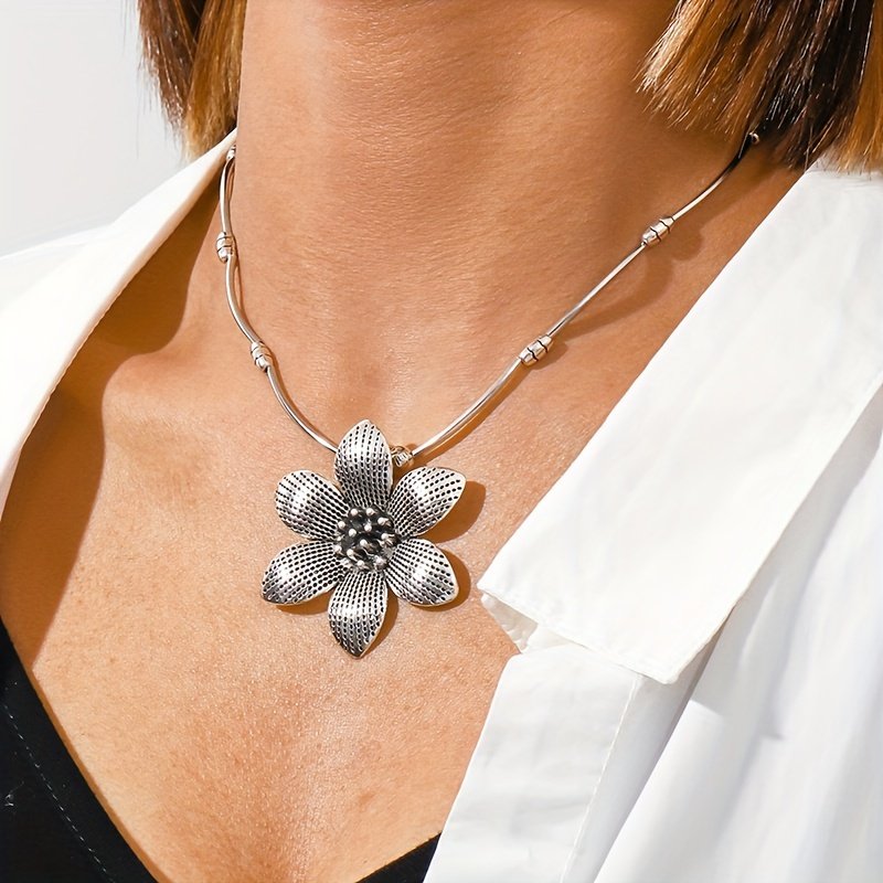 Vintage Ethnic Charm Butterfly Pendant Necklace - Intricate Geometric Carvings, Hollow Design, Ethereal Beauty for Everyday Glam - Image 7