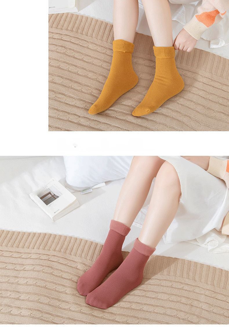 5 Pairs Women's Solid Fuzzy Thermal Mid Tube Floor Socks - Image 20